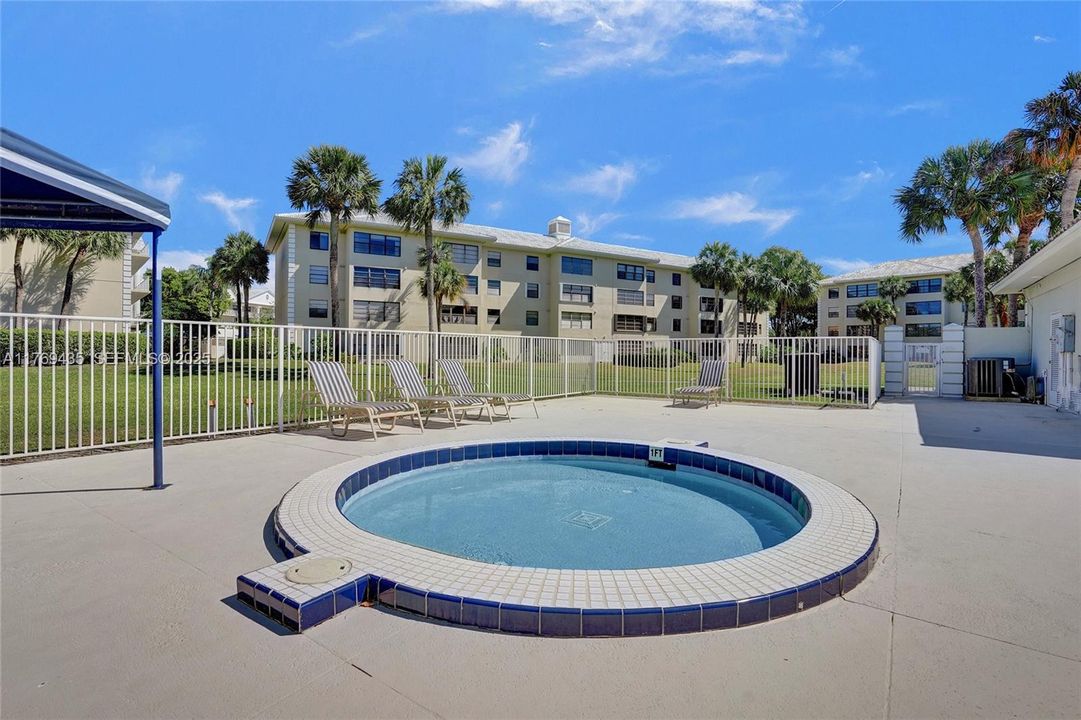 En Venta: $189,500 (2 camas, 2 baños, 1437 Pies cuadrados)