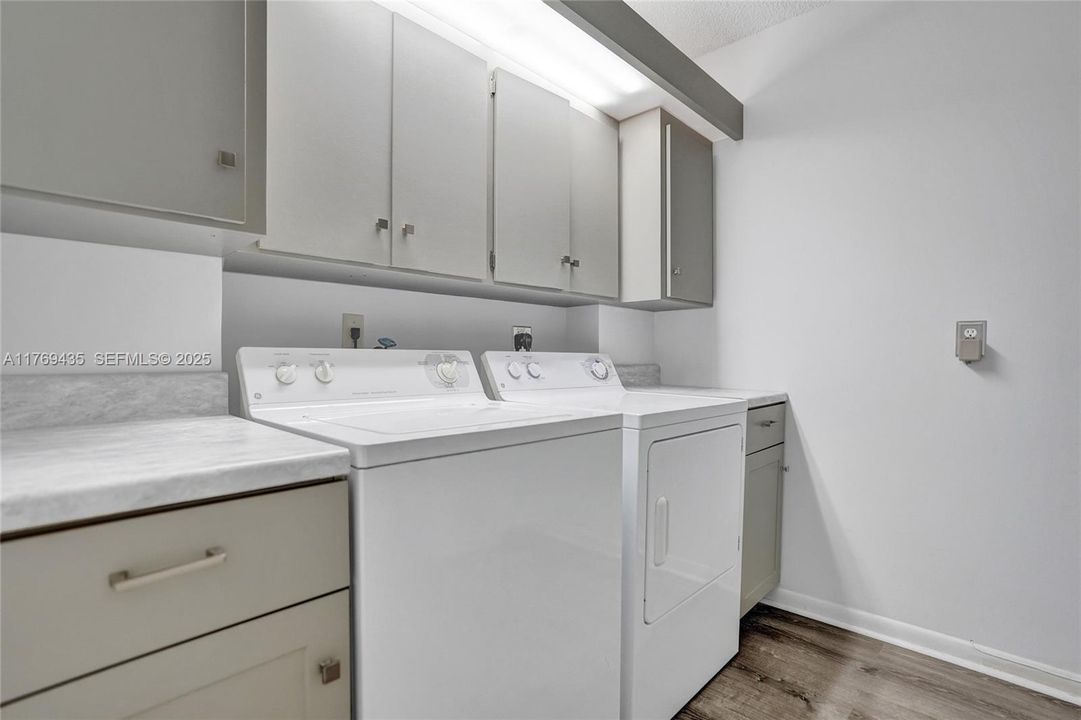 En Venta: $189,500 (2 camas, 2 baños, 1437 Pies cuadrados)