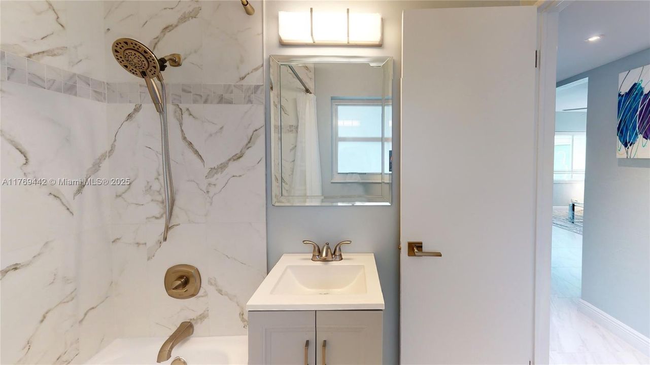 Недавно арендовано: $2,350 (1 спален, 1 ванн, 490 Квадратных фут)