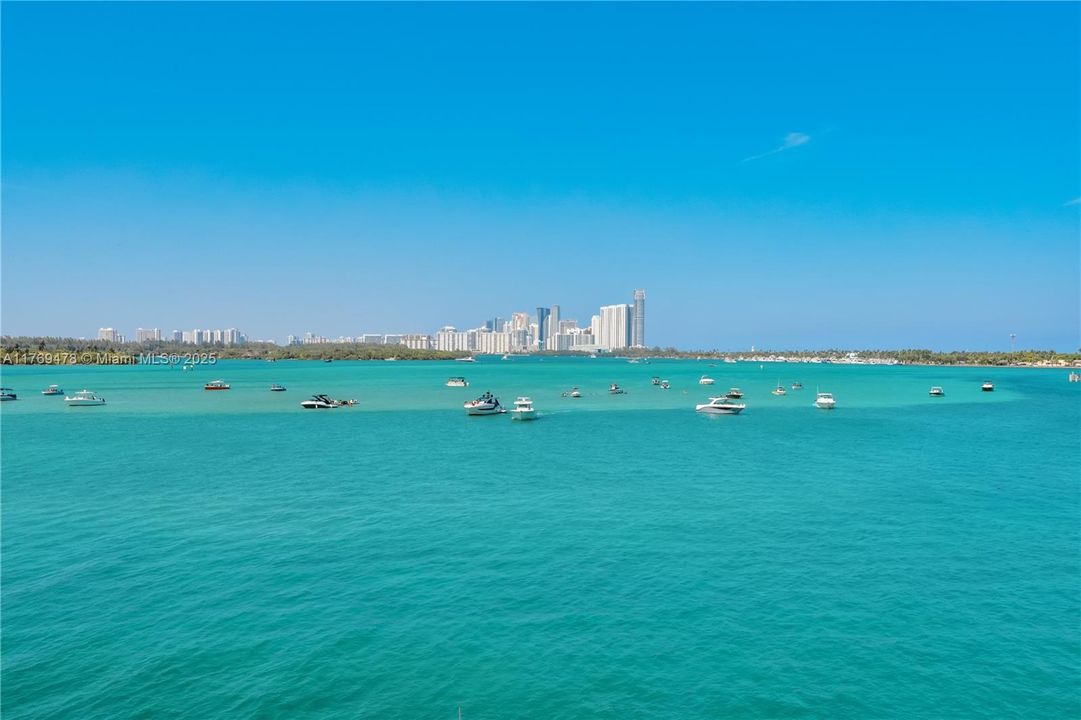 На продажу: $2,870,000 (3 спален, 3 ванн, 2241 Квадратных фут)