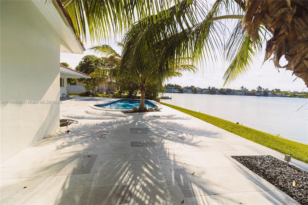 For Sale: $1,529,000 (3 beds, 2 baths, 2151 Square Feet)