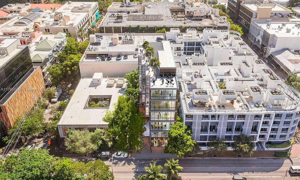 На продажу: $7,995,000 (0 спален, 0 ванн, 0 Квадратных фут)