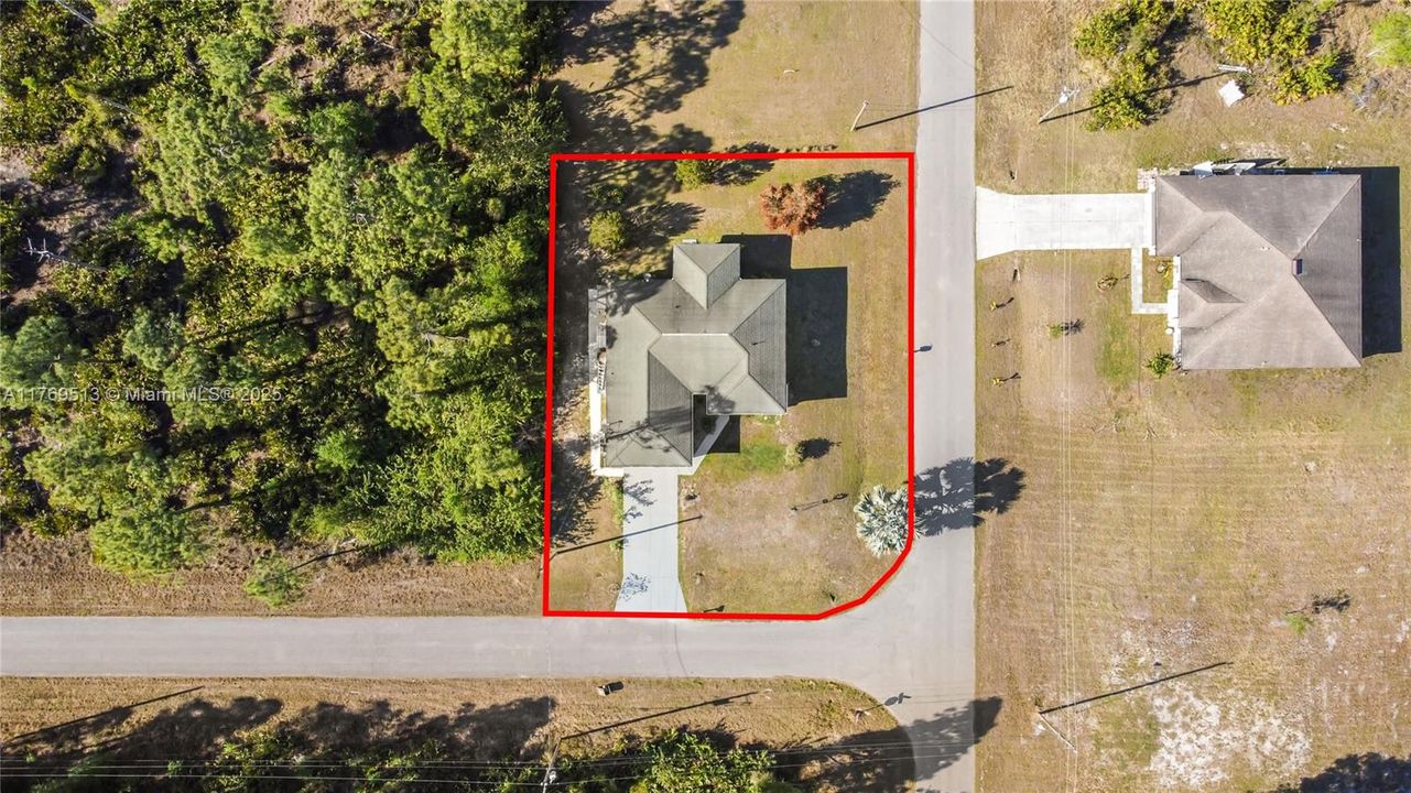 最近售出: $300,000 (3 贝兹, 2 浴室, 1401 平方英尺)