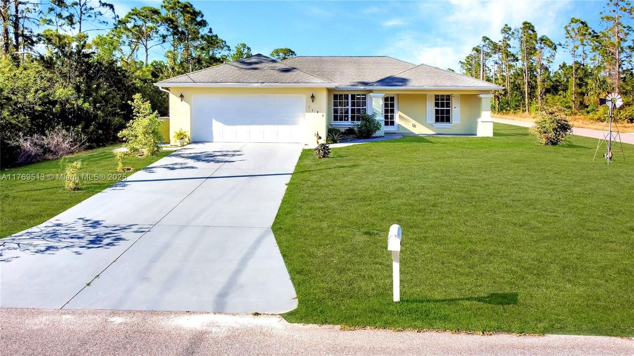 最近售出: $300,000 (3 贝兹, 2 浴室, 1401 平方英尺)