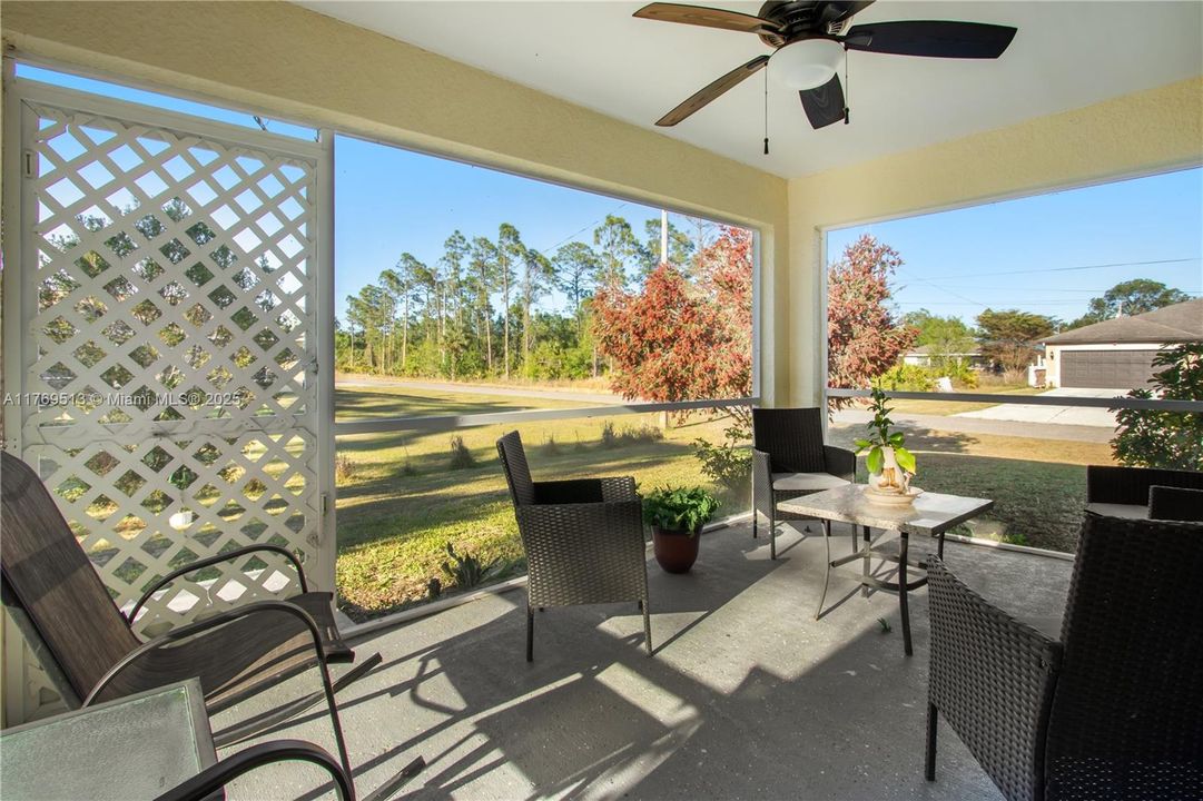 最近售出: $300,000 (3 贝兹, 2 浴室, 1401 平方英尺)