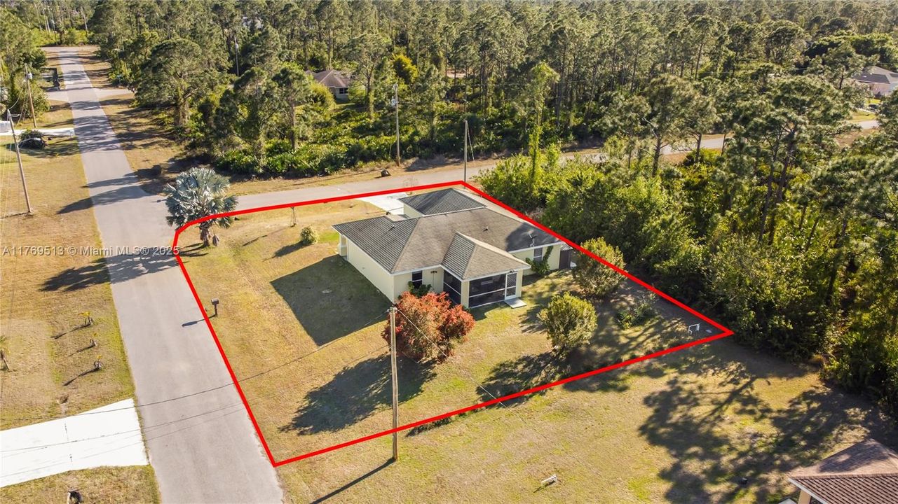 最近售出: $300,000 (3 贝兹, 2 浴室, 1401 平方英尺)