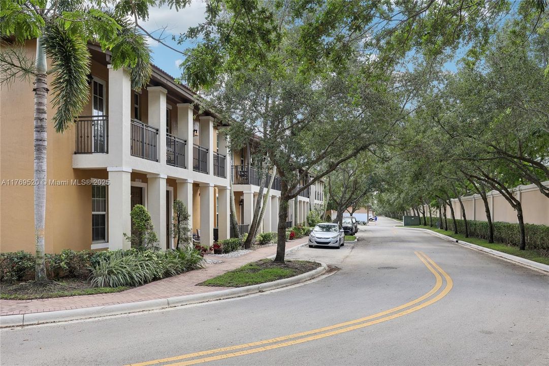 Vendido Recientemente: $470,000 (3 camas, 2 baños, 1660 Pies cuadrados)