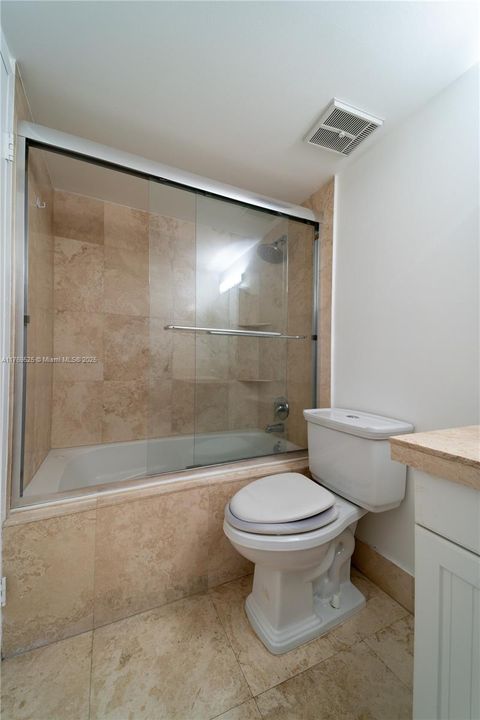 En Venta: $450,000 (2 camas, 2 baños, 1030 Pies cuadrados)