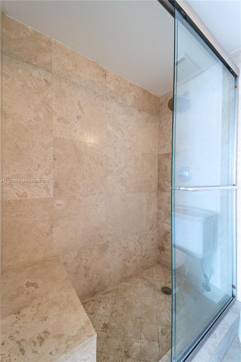 En Venta: $450,000 (2 camas, 2 baños, 1030 Pies cuadrados)