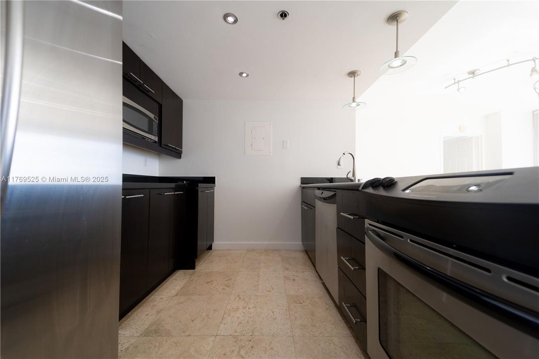 En Venta: $450,000 (2 camas, 2 baños, 1030 Pies cuadrados)