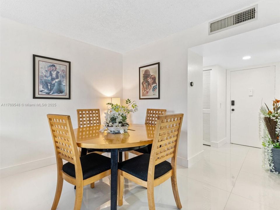 En Venta: $200,000 (1 camas, 1 baños, 850 Pies cuadrados)