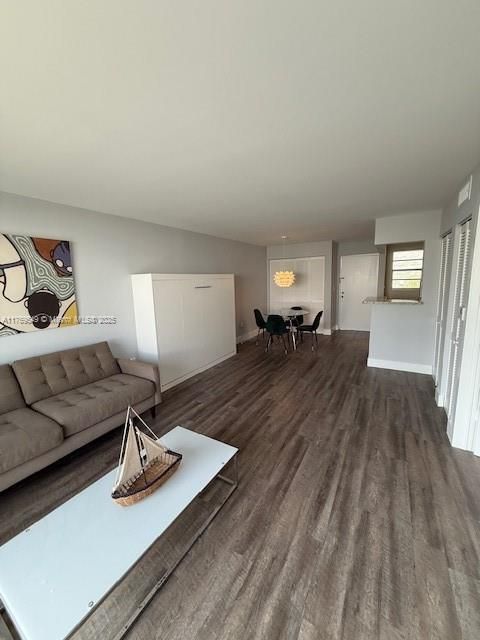 На продажу: $285,000 (1 спален, 1 ванн, 658 Квадратных фут)