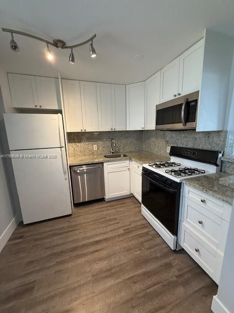 На продажу: $285,000 (1 спален, 1 ванн, 658 Квадратных фут)