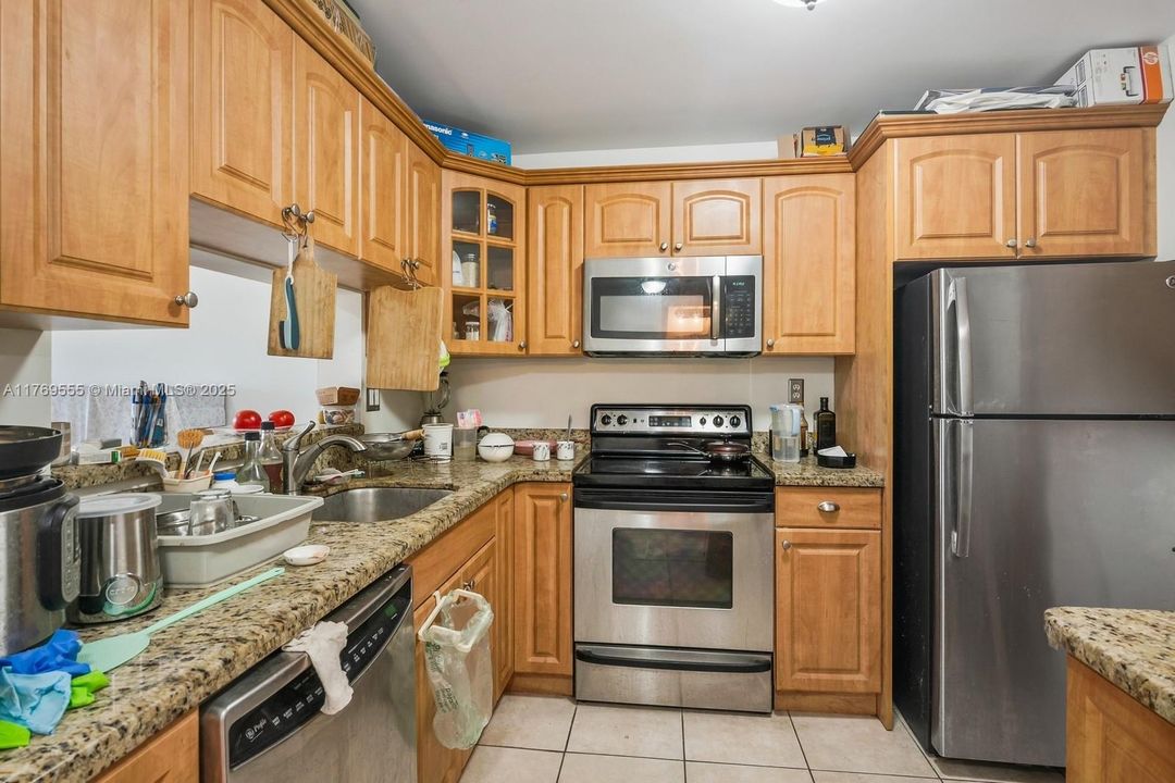 Activo con contrato: $225,000 (1 camas, 1 baños, 787 Pies cuadrados)