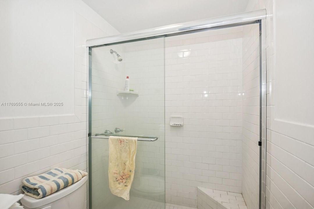 Activo con contrato: $225,000 (1 camas, 1 baños, 787 Pies cuadrados)