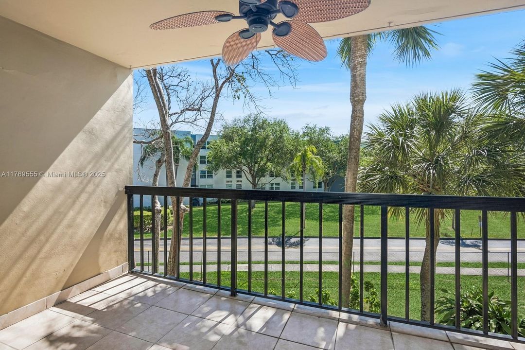 Activo con contrato: $225,000 (1 camas, 1 baños, 787 Pies cuadrados)