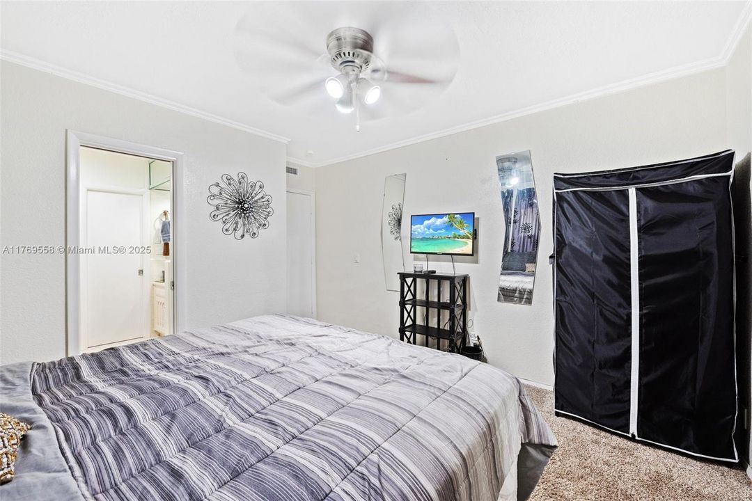 Activo con contrato: $750,000 (4 camas, 3 baños, 3249 Pies cuadrados)