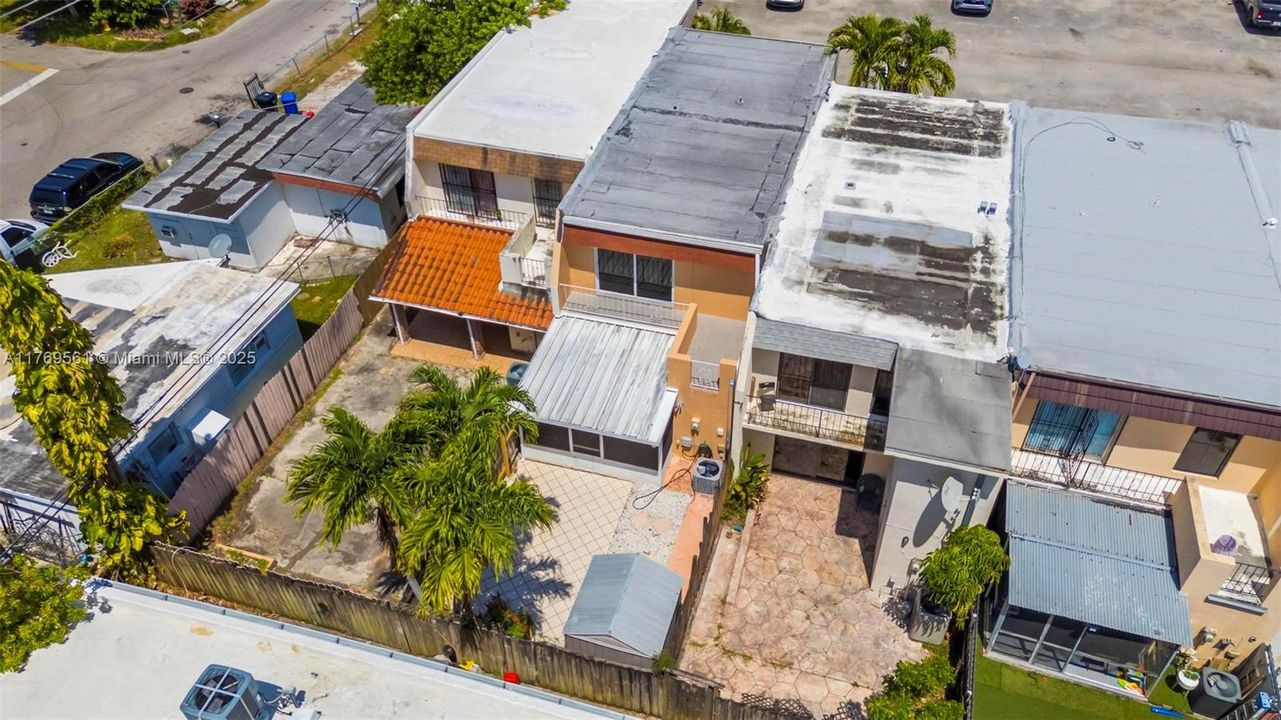 Recently Rented: $2,790 (2 beds, 2 baths, 1640 Square Feet)