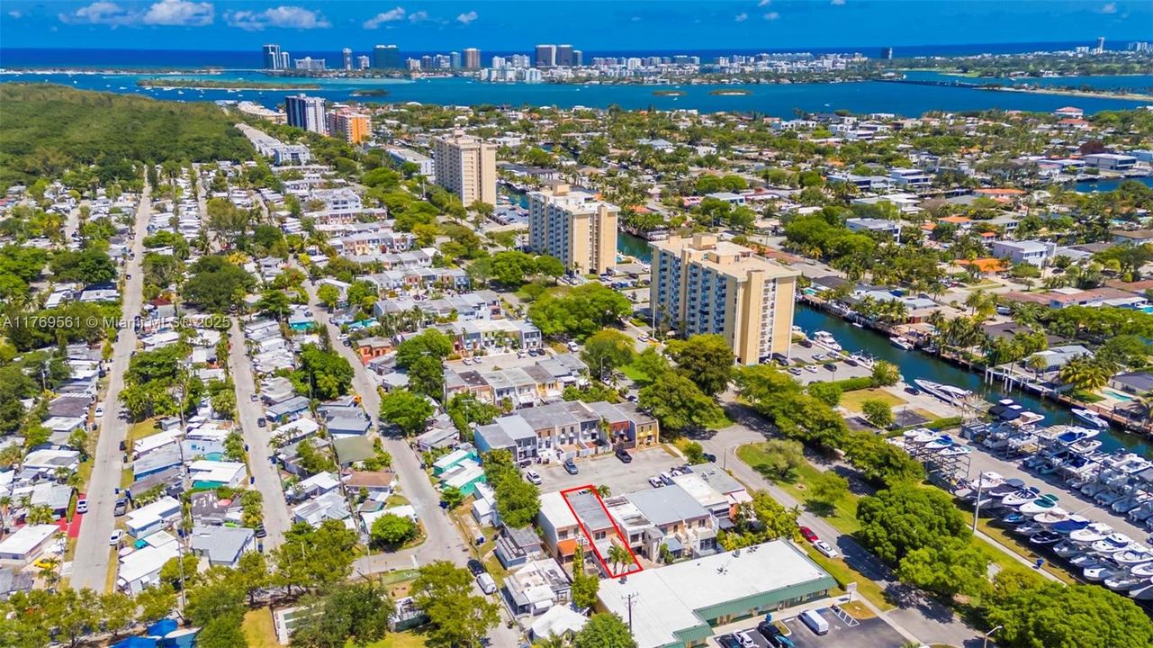 Recently Rented: $2,790 (2 beds, 2 baths, 1640 Square Feet)