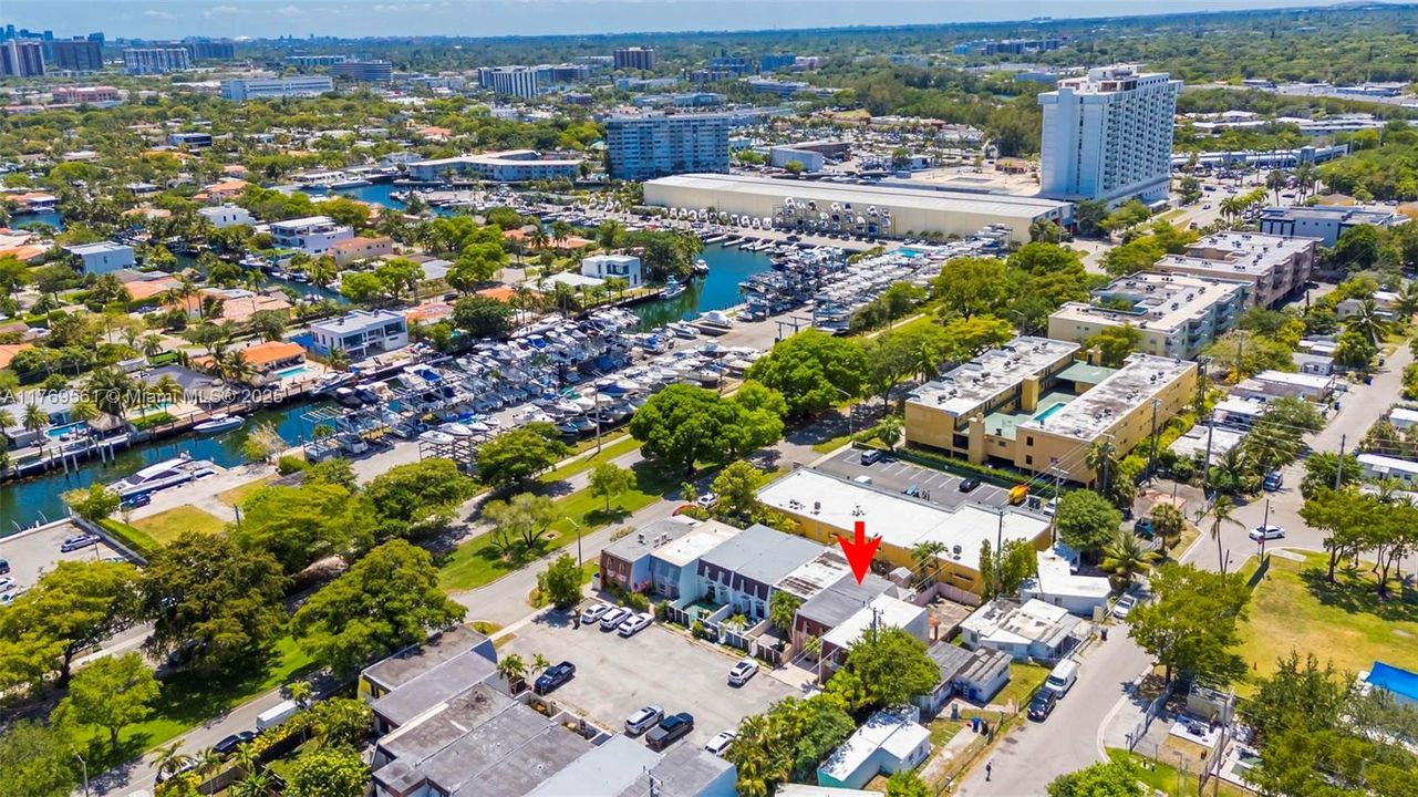 Recently Rented: $2,790 (2 beds, 2 baths, 1640 Square Feet)