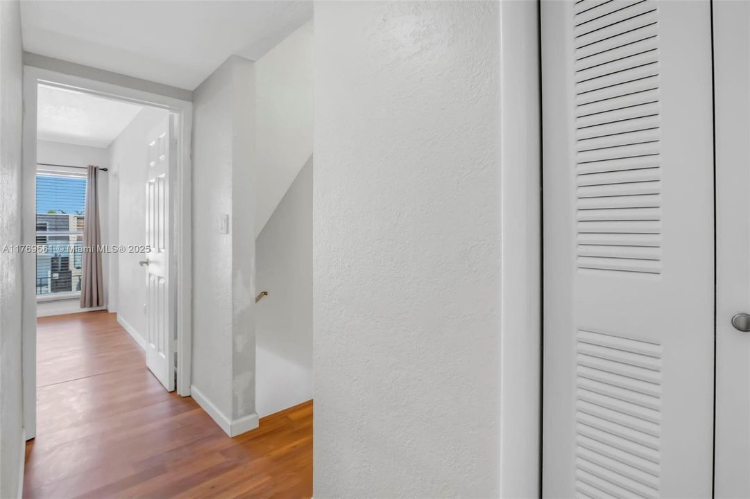 Recently Rented: $2,790 (2 beds, 2 baths, 1640 Square Feet)