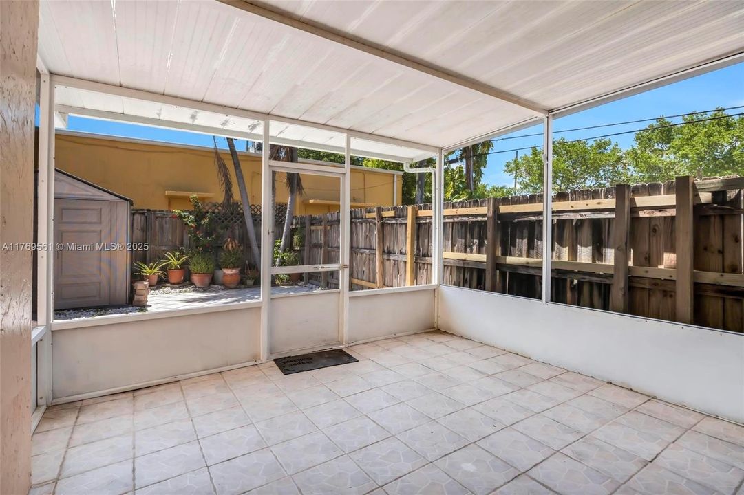 Recently Rented: $2,790 (2 beds, 2 baths, 1640 Square Feet)