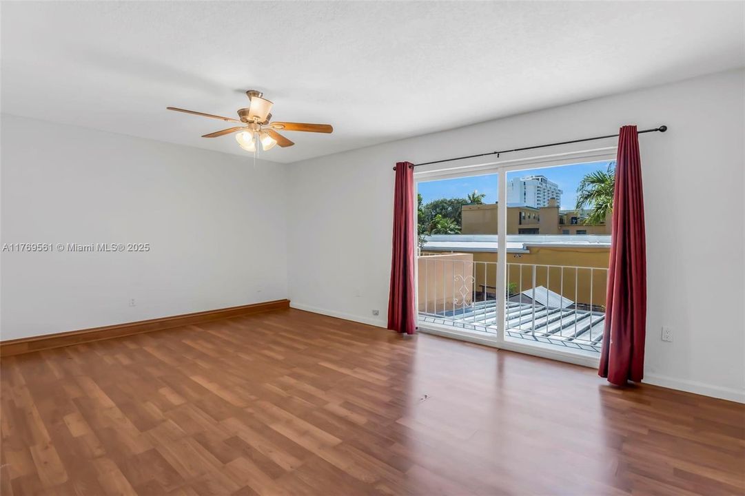 Recently Rented: $2,790 (2 beds, 2 baths, 1640 Square Feet)