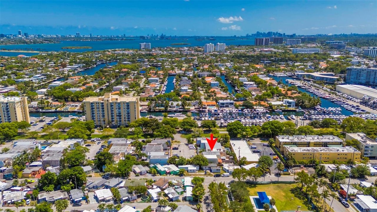 Recently Rented: $2,790 (2 beds, 2 baths, 1640 Square Feet)