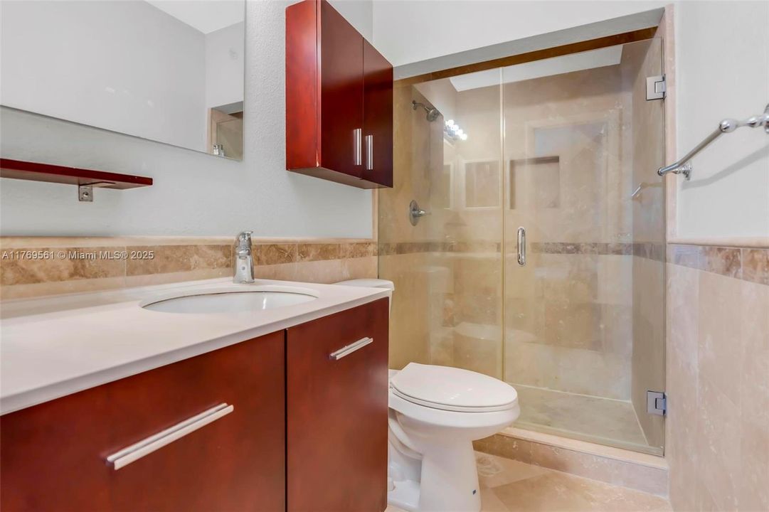 Recently Rented: $2,790 (2 beds, 2 baths, 1640 Square Feet)