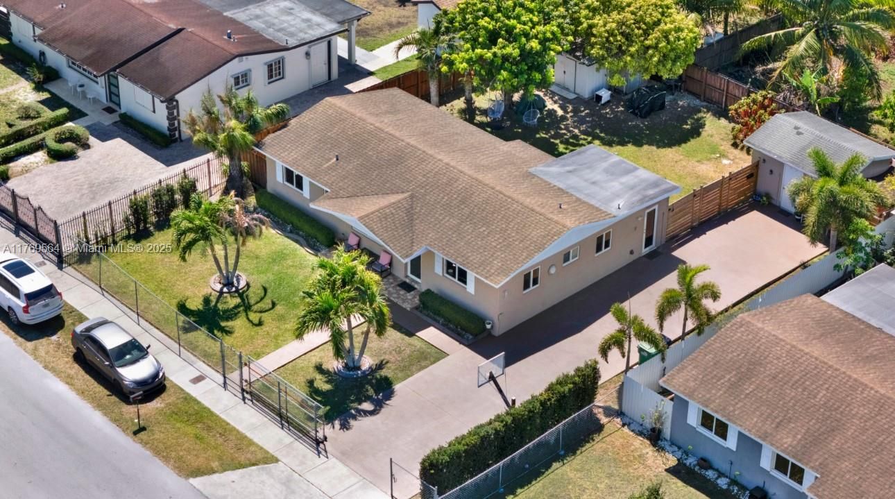 Recently Sold: $548,000 (4 beds, 2 baths, 1336 Square Feet)