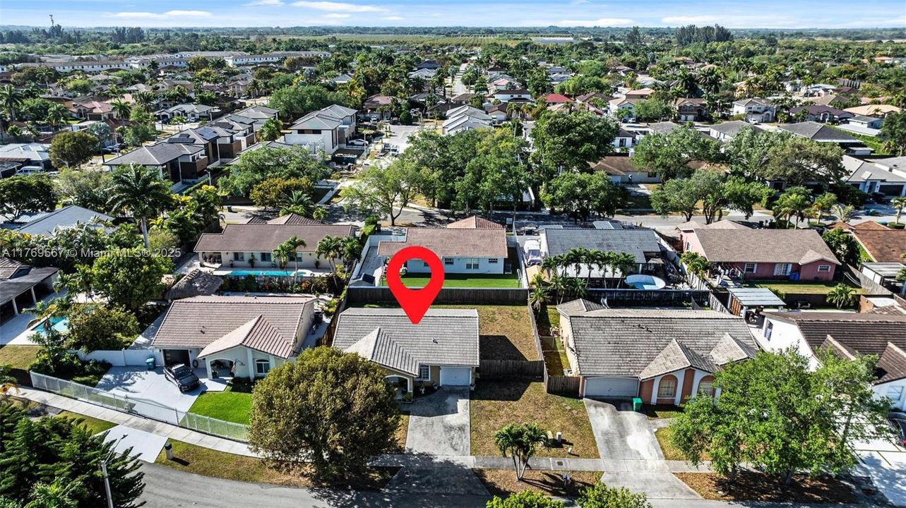 Recently Sold: $640,000 (3 beds, 2 baths, 1581 Square Feet)