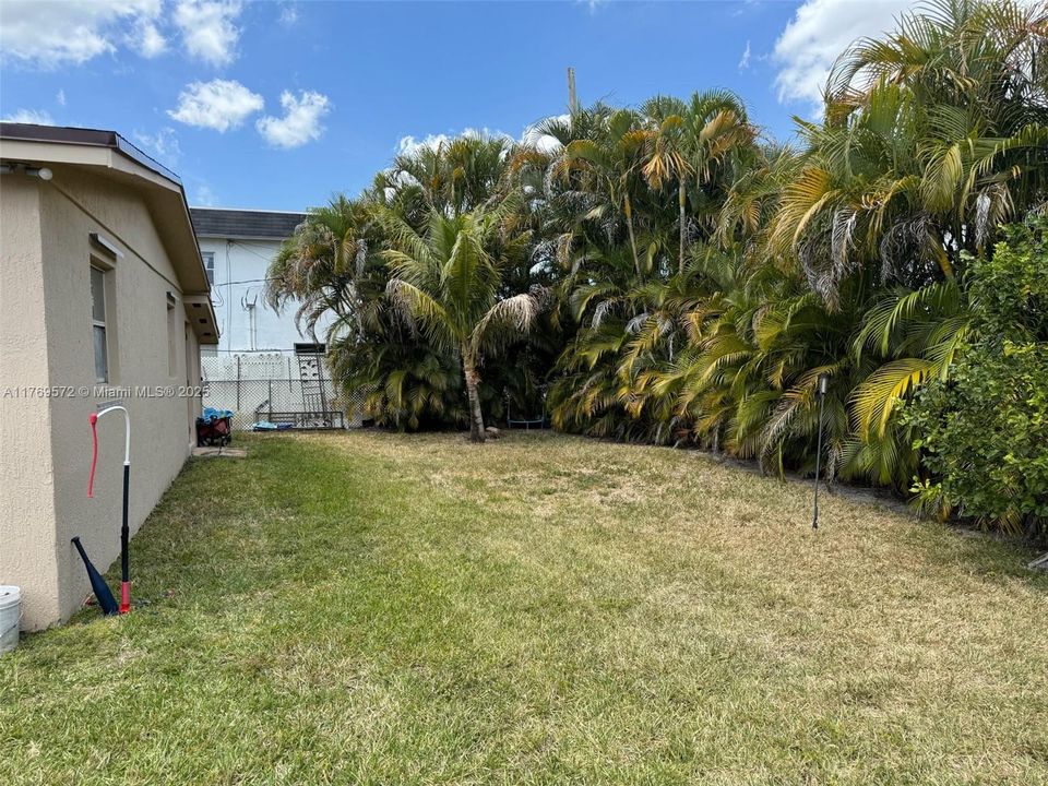 最近售出: $474,900 (0 贝兹, 0 浴室, 804 平方英尺)