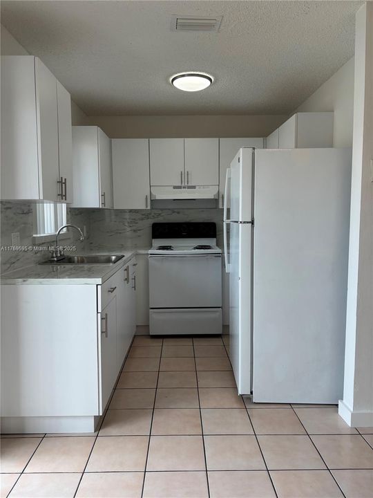 Recently Rented: $2,050 (2 beds, 1 baths, 0 Square Feet)