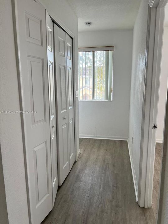 For Rent: $2,200 (3 beds, 3 baths, 1423 Square Feet)