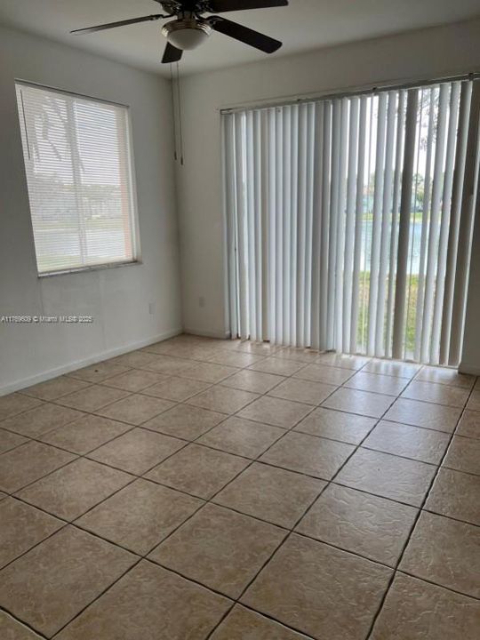 For Rent: $2,200 (3 beds, 3 baths, 1423 Square Feet)