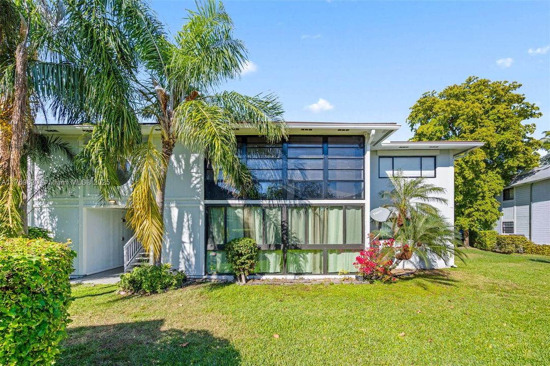 En Venta: $223,000 (2 camas, 2 baños, 835 Pies cuadrados)