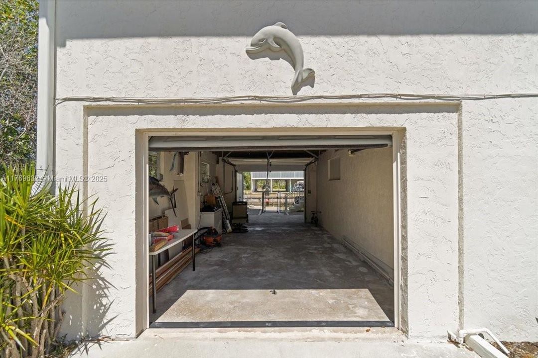 For Sale: $1,099,000 (3 beds, 3 baths, 1344 Square Feet)