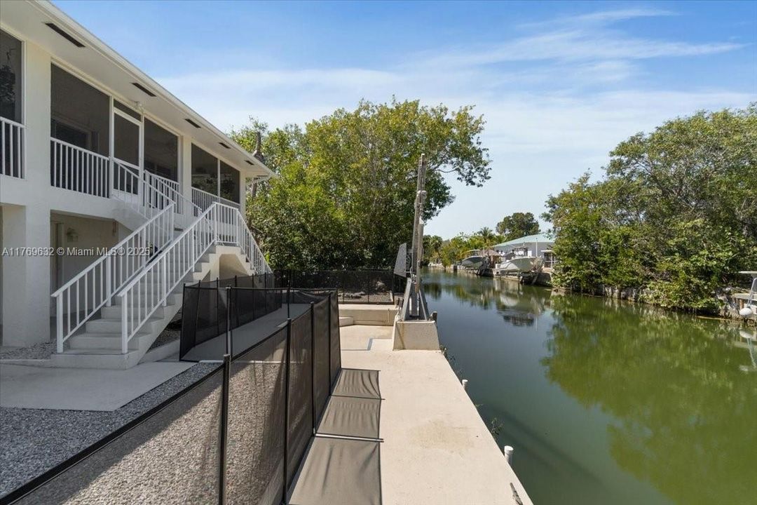 For Sale: $1,099,000 (3 beds, 3 baths, 1344 Square Feet)