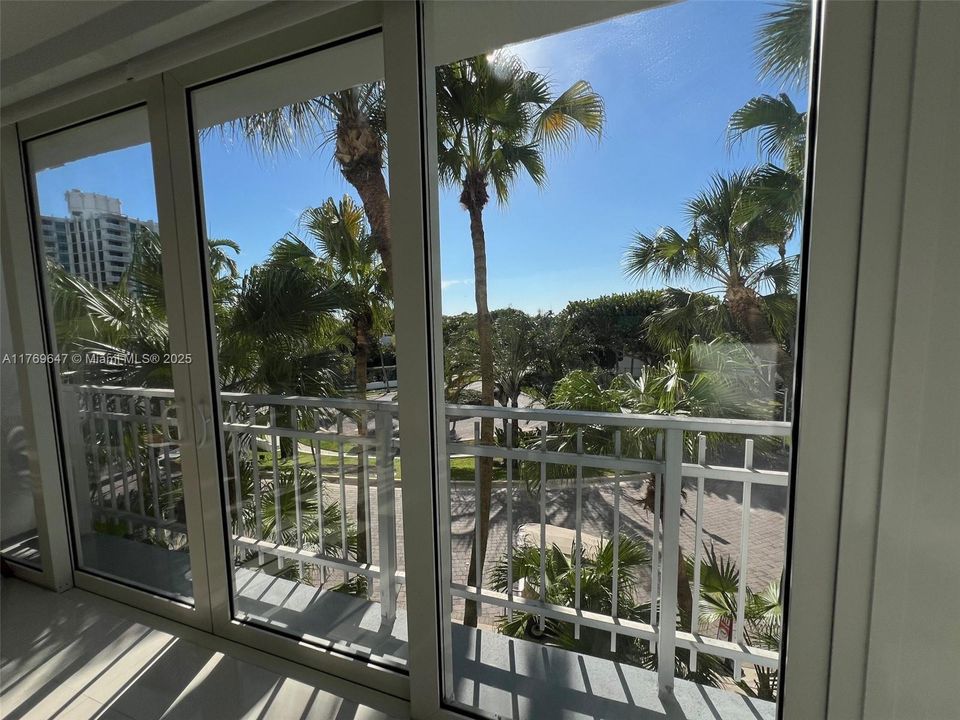 Recently Rented: $7,000 (2 beds, 2 baths, 1670 Square Feet)