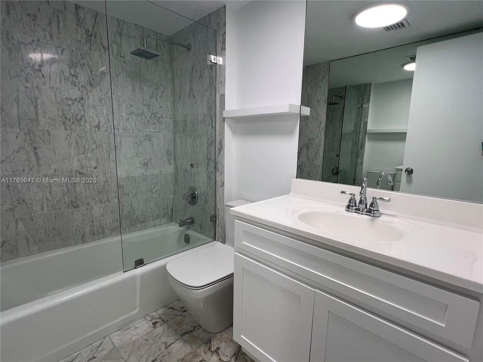 Recently Rented: $7,000 (2 beds, 2 baths, 1670 Square Feet)