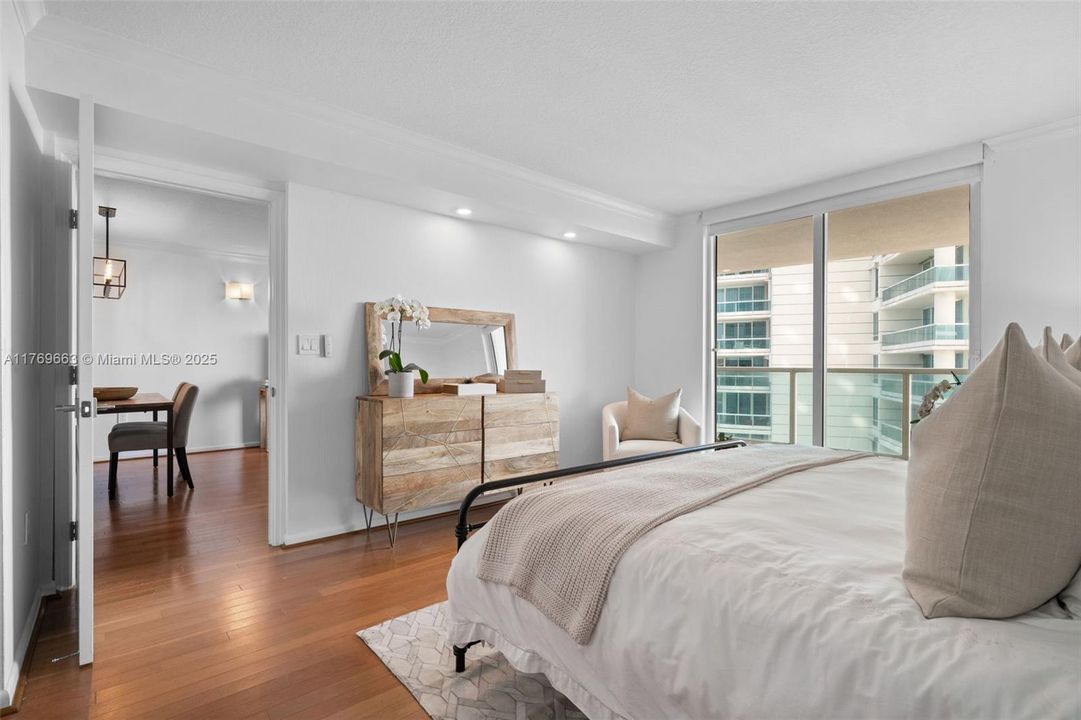 Recently Sold: $545,000 (1 beds, 1 baths, 791 Square Feet)