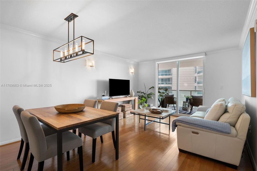 Recently Sold: $545,000 (1 beds, 1 baths, 791 Square Feet)