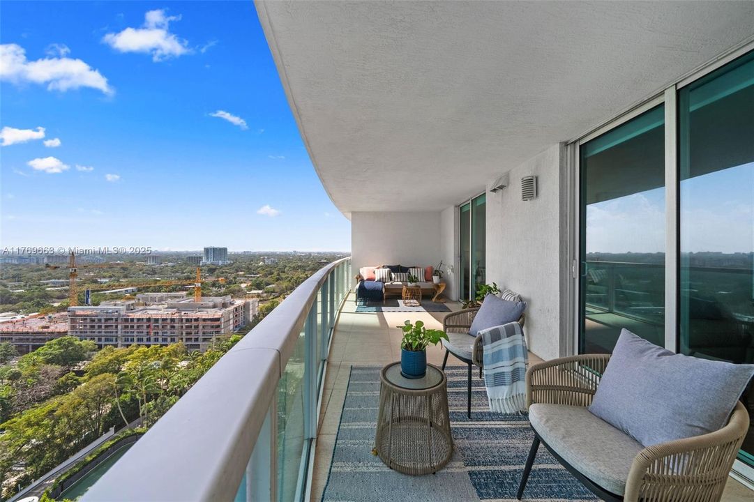Recently Sold: $545,000 (1 beds, 1 baths, 791 Square Feet)