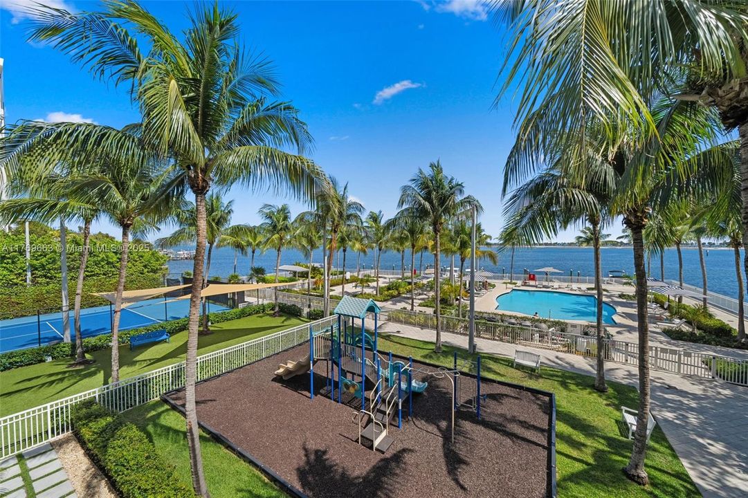 Recently Sold: $545,000 (1 beds, 1 baths, 791 Square Feet)