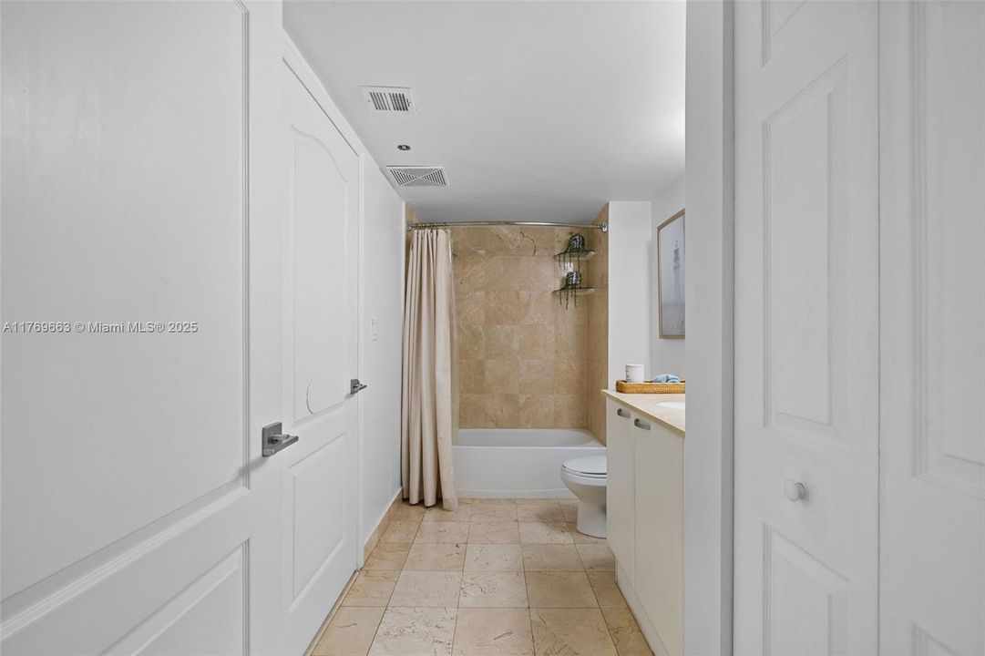 Recently Sold: $545,000 (1 beds, 1 baths, 791 Square Feet)