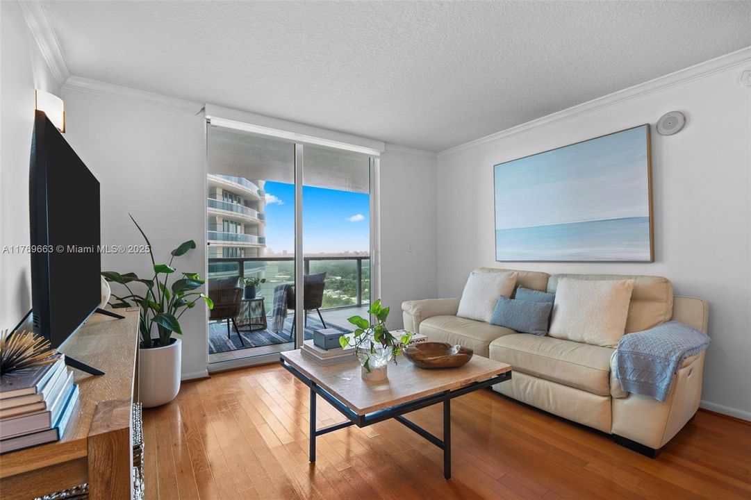 Recently Sold: $545,000 (1 beds, 1 baths, 791 Square Feet)