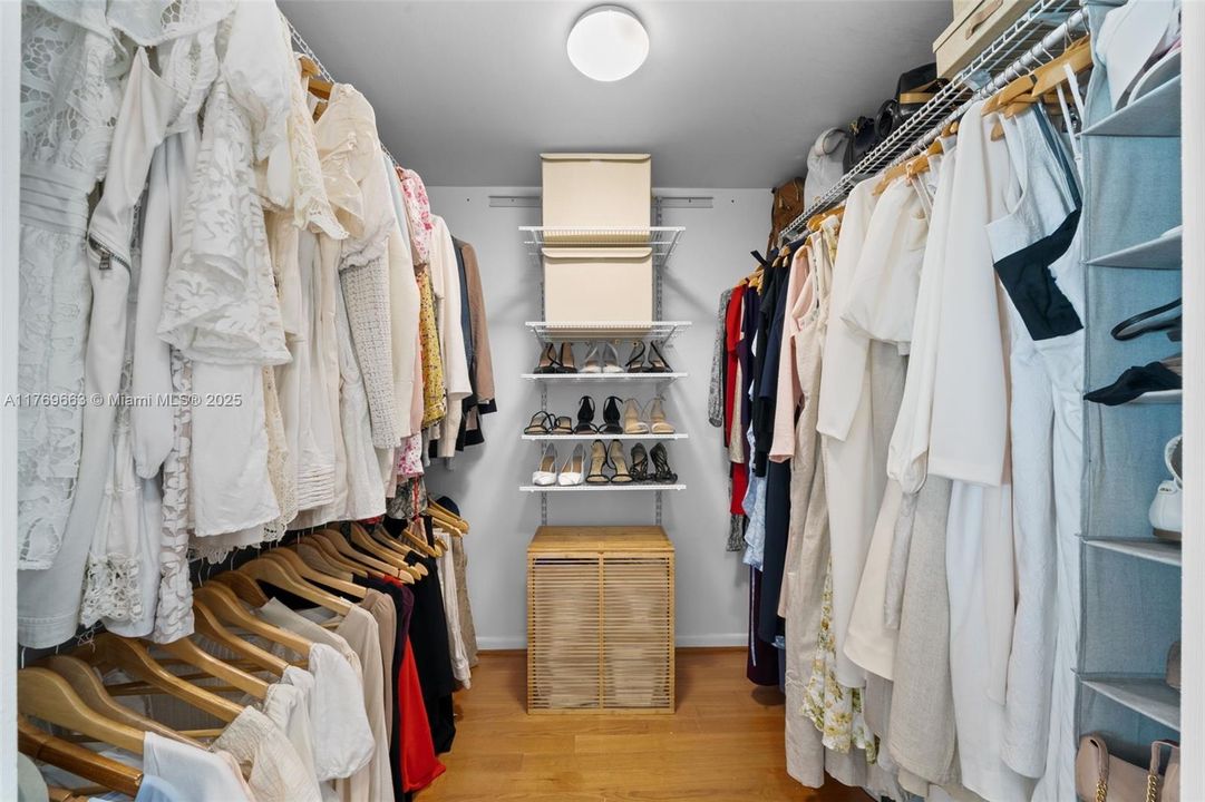 Recently Sold: $545,000 (1 beds, 1 baths, 791 Square Feet)