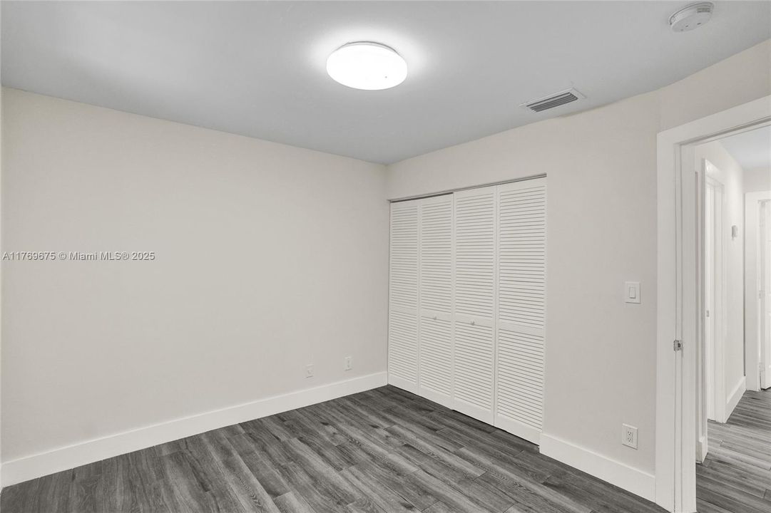 最近租的: $2,400 (2 贝兹, 2 浴室, 977 平方英尺)