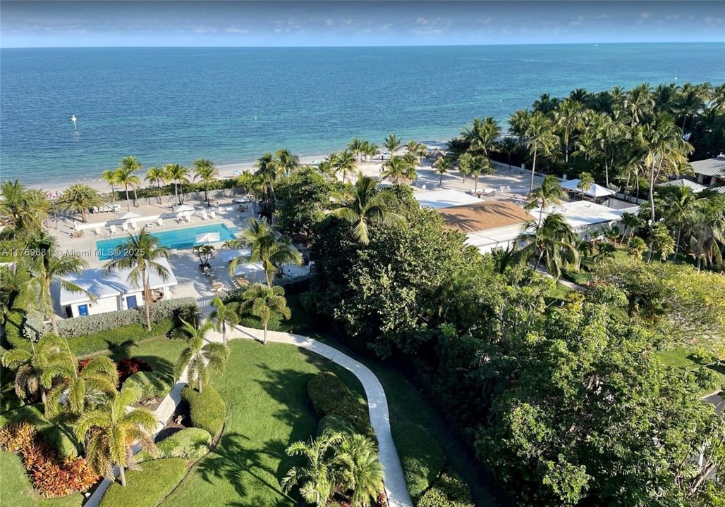 Recently Sold: $2,675,000 (3 beds, 3 baths, 1772 Square Feet)