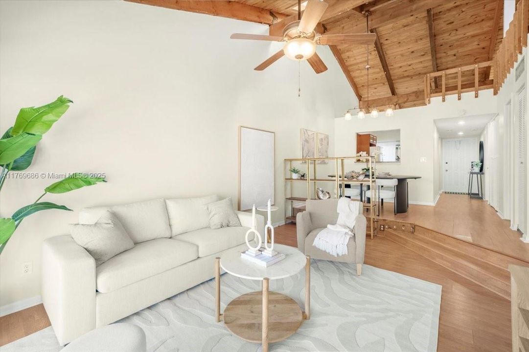 Recently Sold: $325,000 (2 beds, 1 baths, 947 Square Feet)